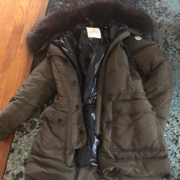 Womens LOUP GIUBBOTTO LOUP moncler JACKET good condition 100% authenticated